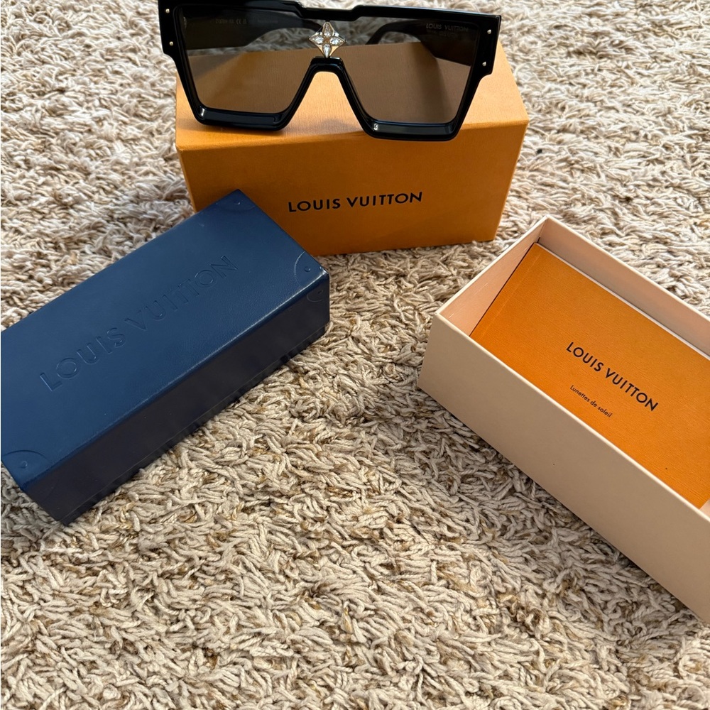 Louis Vuitton-Cyclone Sunglasses - Picture 4 of 6